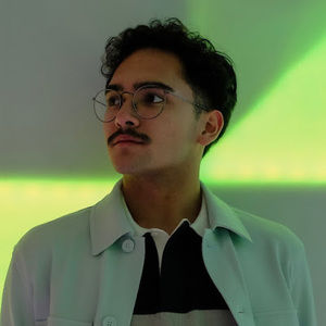 Meet your Posher, Moises